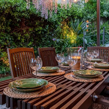 H11 Country Lux - - Garden Апартаменты