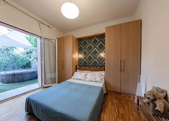 H11 Country Lux - - Garden San Remo